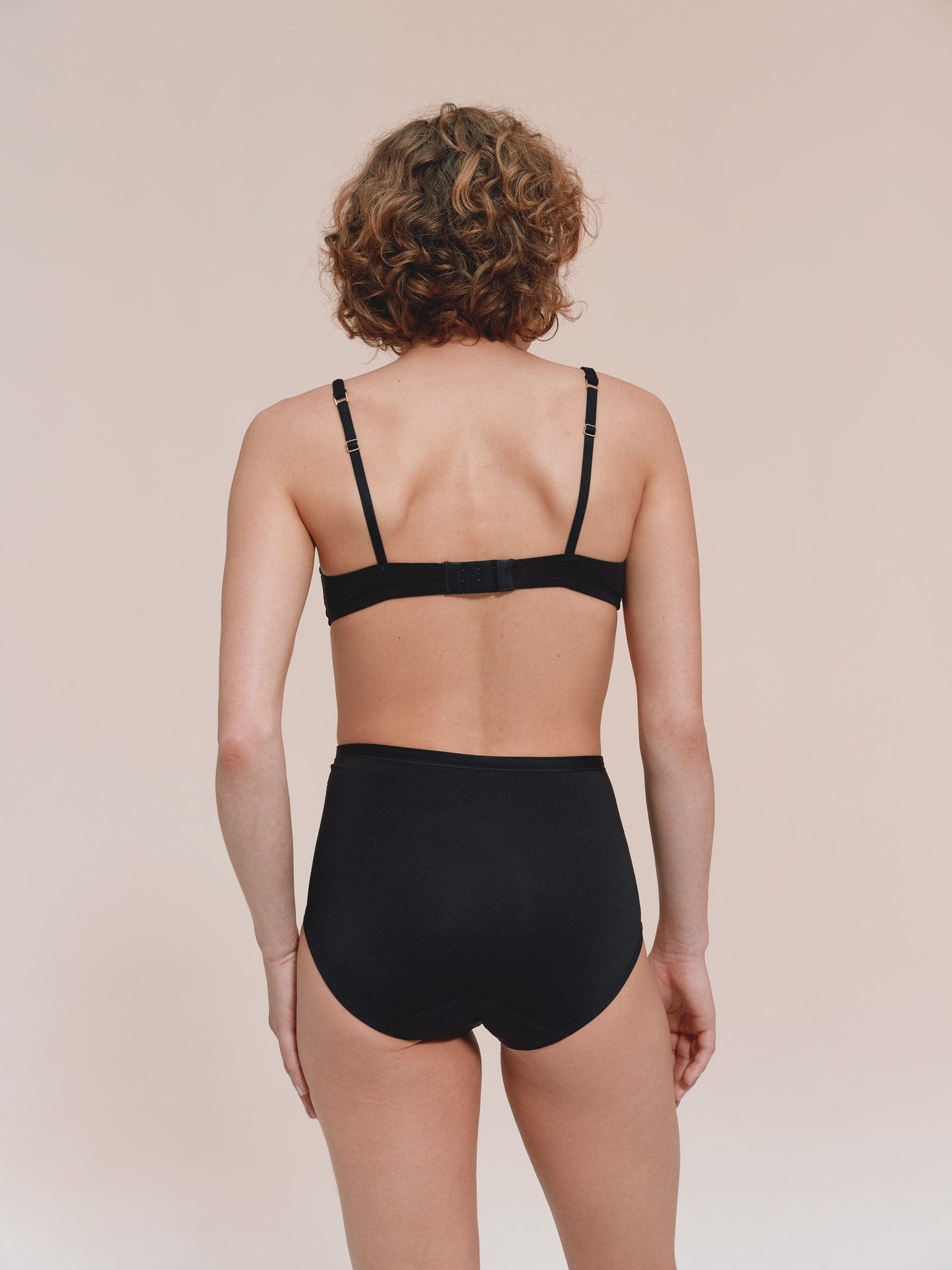 High-Waist - Recyceltes Nylon - Schwarz
